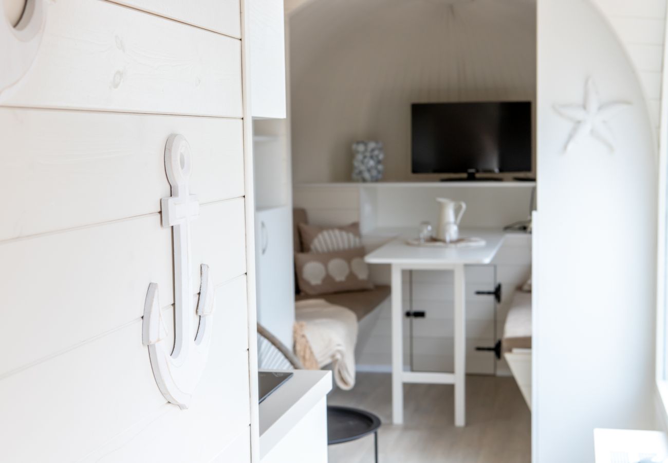 Mobile home in Niedere Börde - Igloos for 2 people - Jersleber See Camping & Adventure Resort