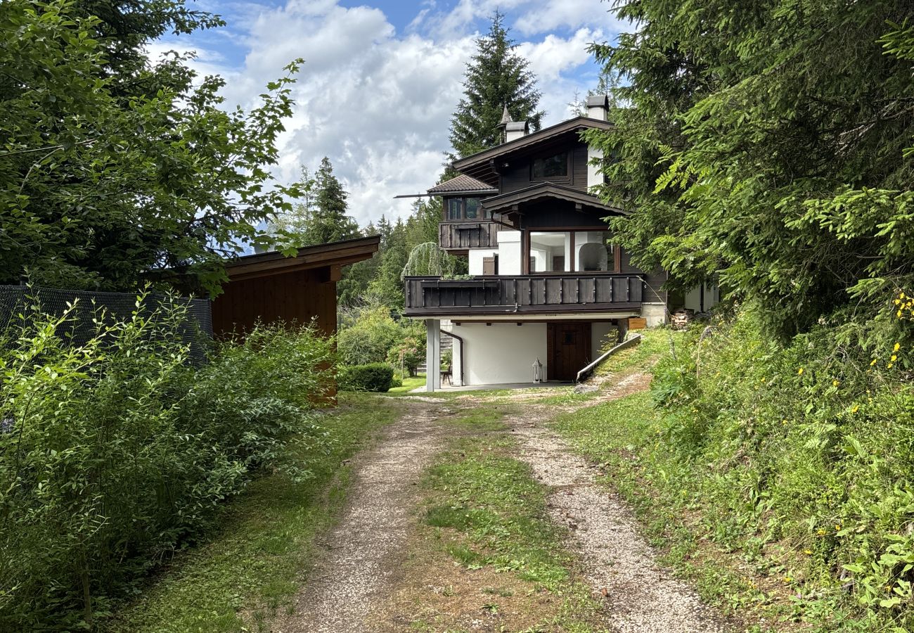 Ferienhaus in Volders - Landhaus Waldhof am Großvolderberg