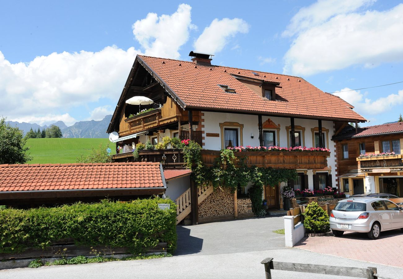 Ferienwohnung in Seefeld in Tirol - Appartement Enzian - am Skihügel