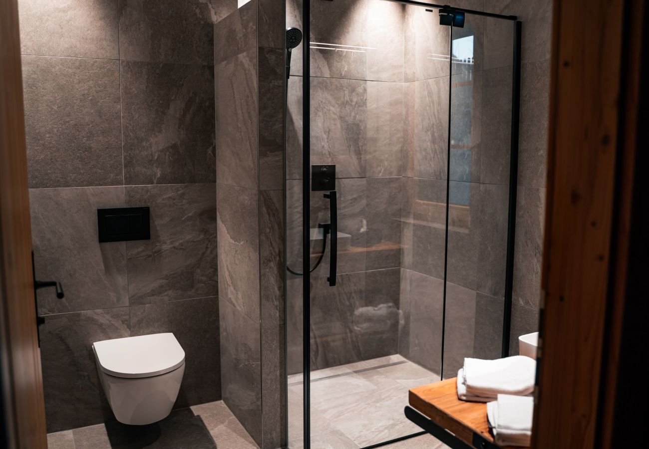 Ferienwohnung in Ried im Zillertal - Chalet WildRuh - Gams Suite