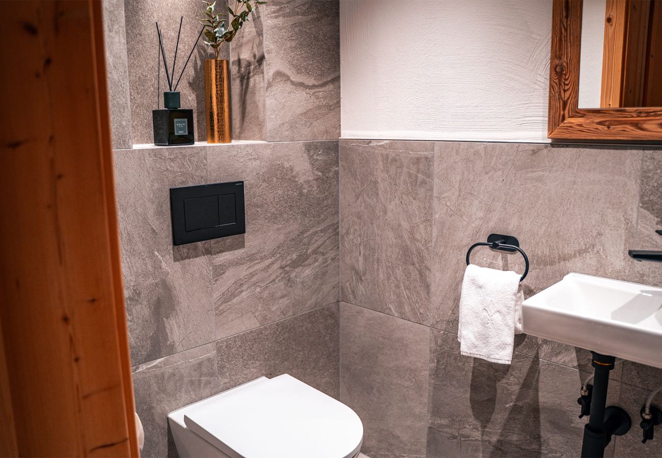 Ferienwohnung in Ried im Zillertal - Chalet WildRuh - Hirschen Suite