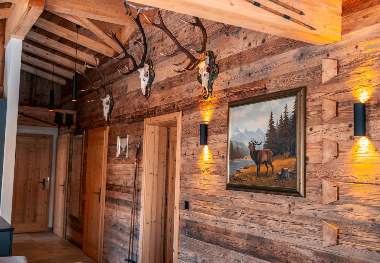 Ferienwohnung in Ried im Zillertal - Chalet WildRuh - Hirschen Suite