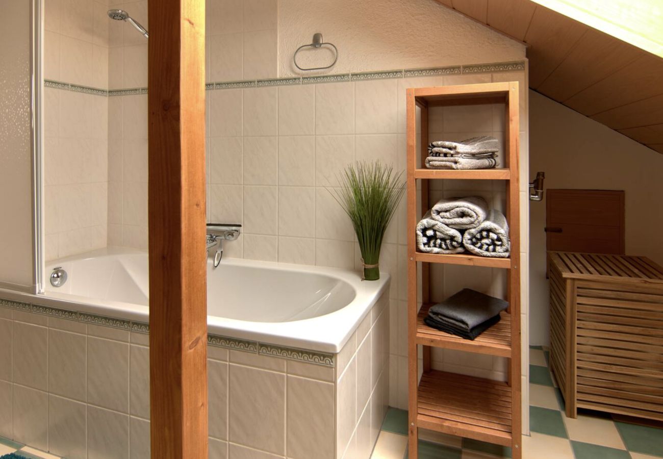 Ferienwohnung in Thale - Haus Freigeist - Wohnung zum Ortsblick